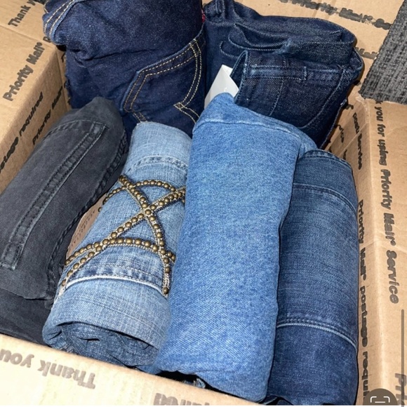 5LB Mystery Box ✨ - Picture 8 of 8